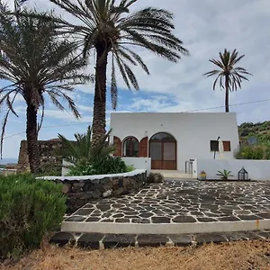 Casa vacanze Radyshams Dammusi Le Palme & Bait, Siba